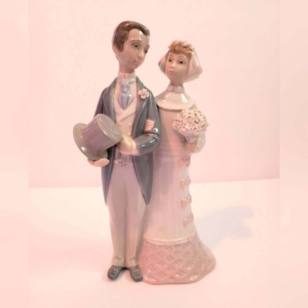 Vintage Lladro Porcelain Wedding Bride & Groom no 4808 Figurine Sculpture